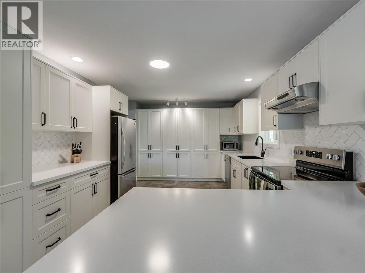 324 Richards Street W, Nelson, British Columbia  V1L 6E8 - Photo 21 - 10399273