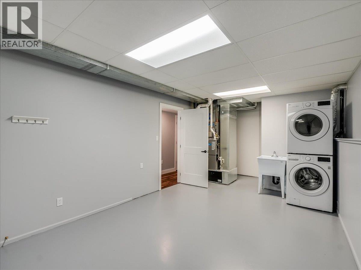 324 Richards Street W, Nelson, British Columbia  V1L 6E8 - Photo 42 - 10399273