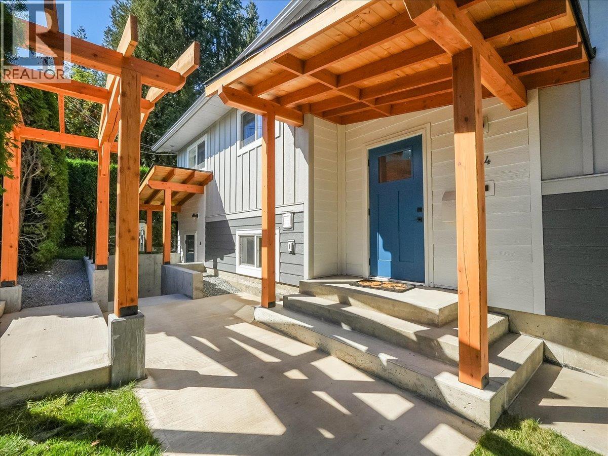 324 Richards Street W, Nelson, British Columbia  V1L 6E8 - Photo 8 - 10399273