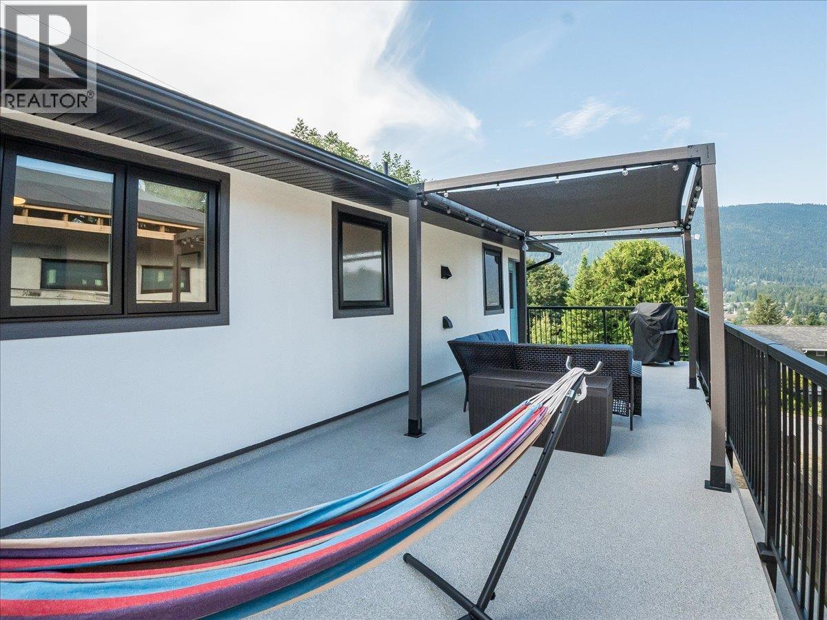 603 Delbruck Street, Nelson, British Columbia  V1L 5L8 - Photo 11 - 10399033