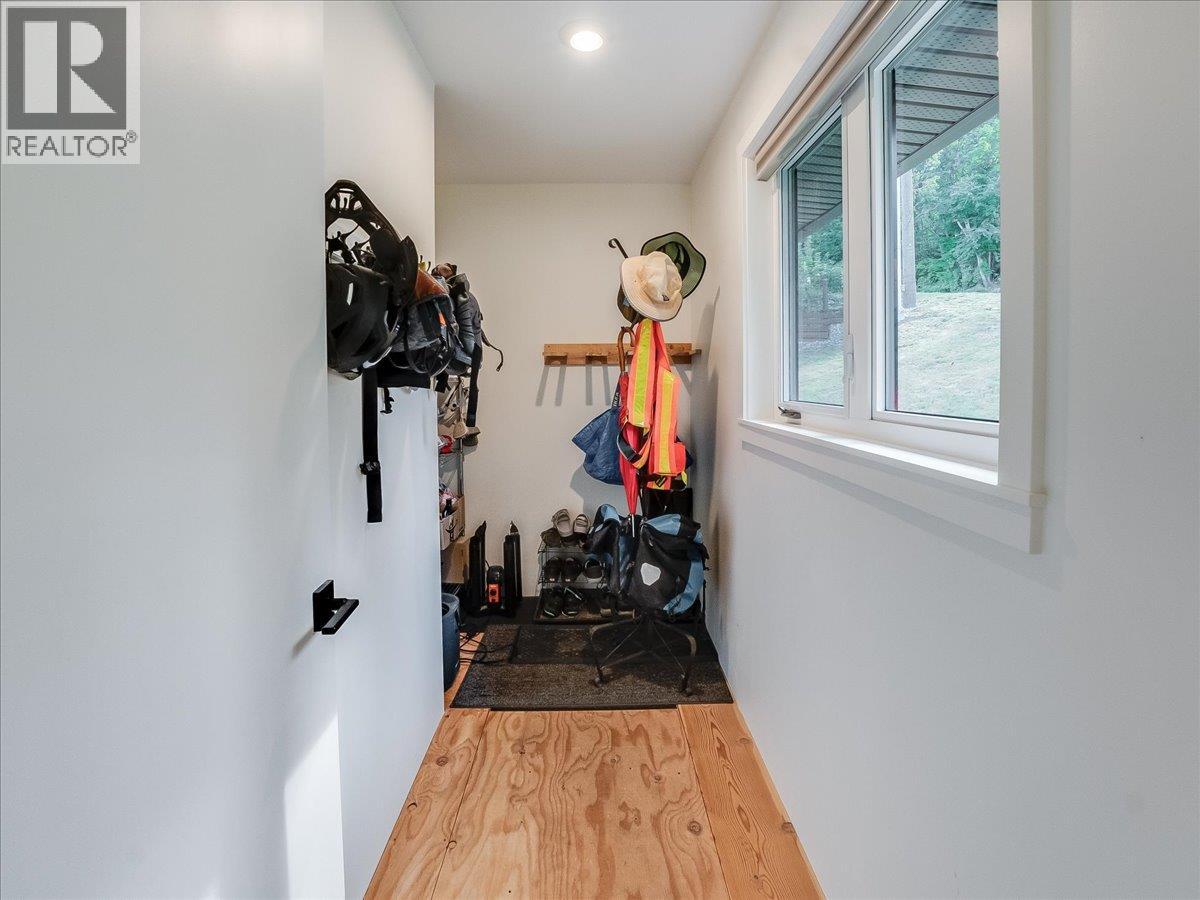 603 Delbruck Street, Nelson, British Columbia  V1L 5L8 - Photo 21 - 10399033