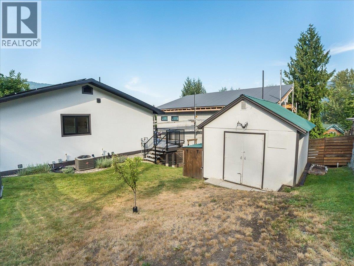 603 Delbruck Street, Nelson, British Columbia  V1L 5L8 - Photo 23 - 10399033