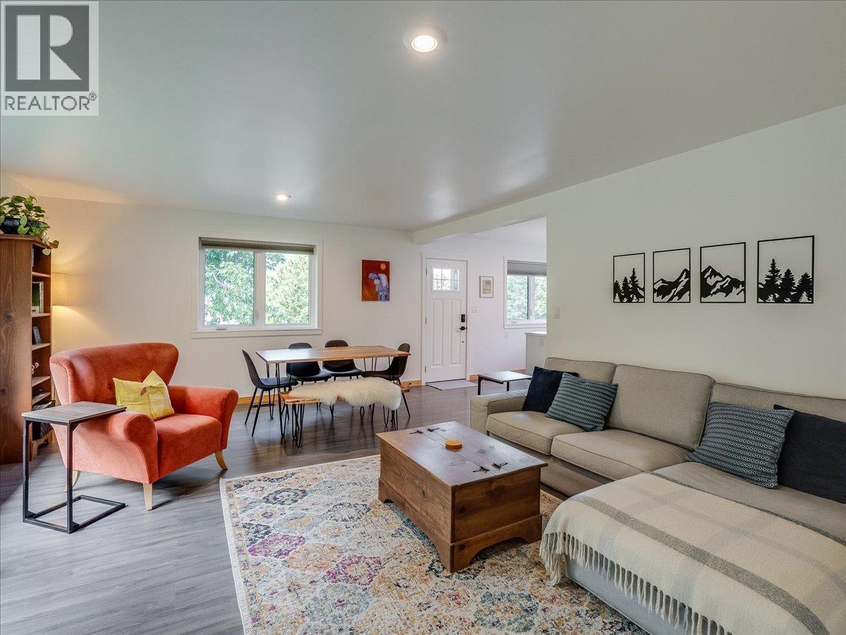 603 Delbruck Street, Nelson, British Columbia  V1L 5L8 - Photo 8 - 10399033