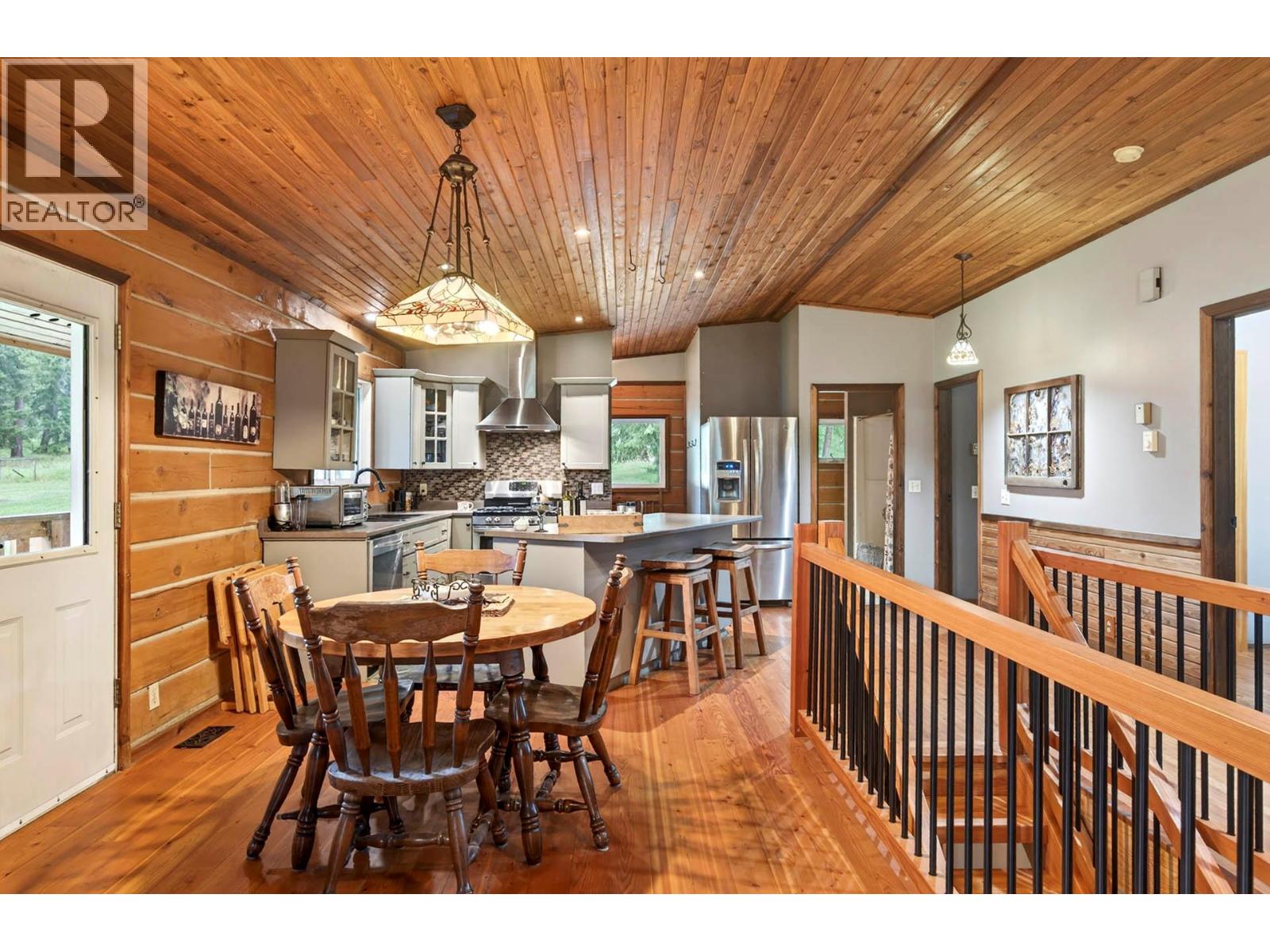 2496 Pye Road, Clearwater, British Columbia  V0E 3A0 - Photo 10 - 10399136
