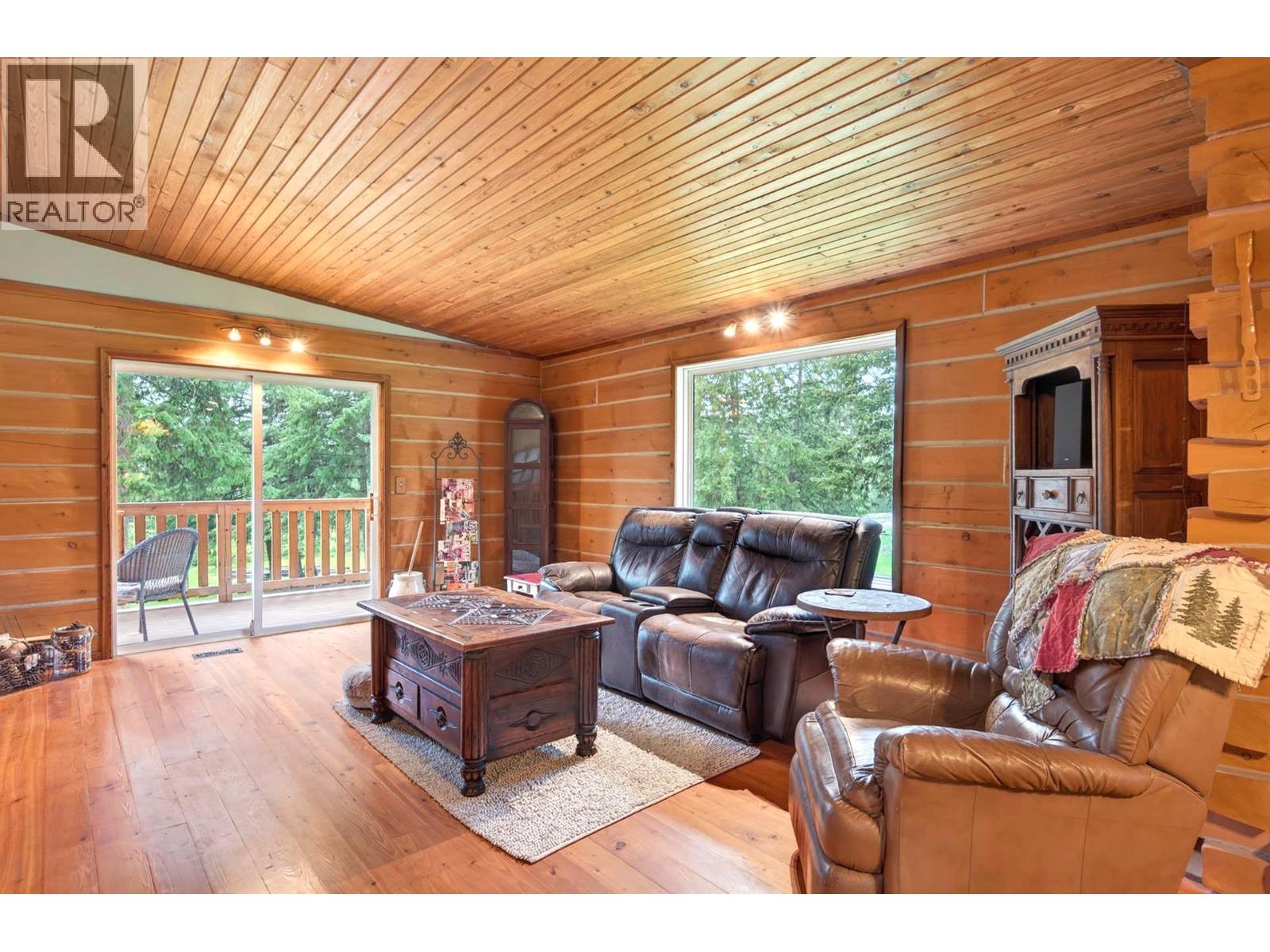 2496 Pye Road, Clearwater, British Columbia  V0E 3A0 - Photo 13 - 10399136