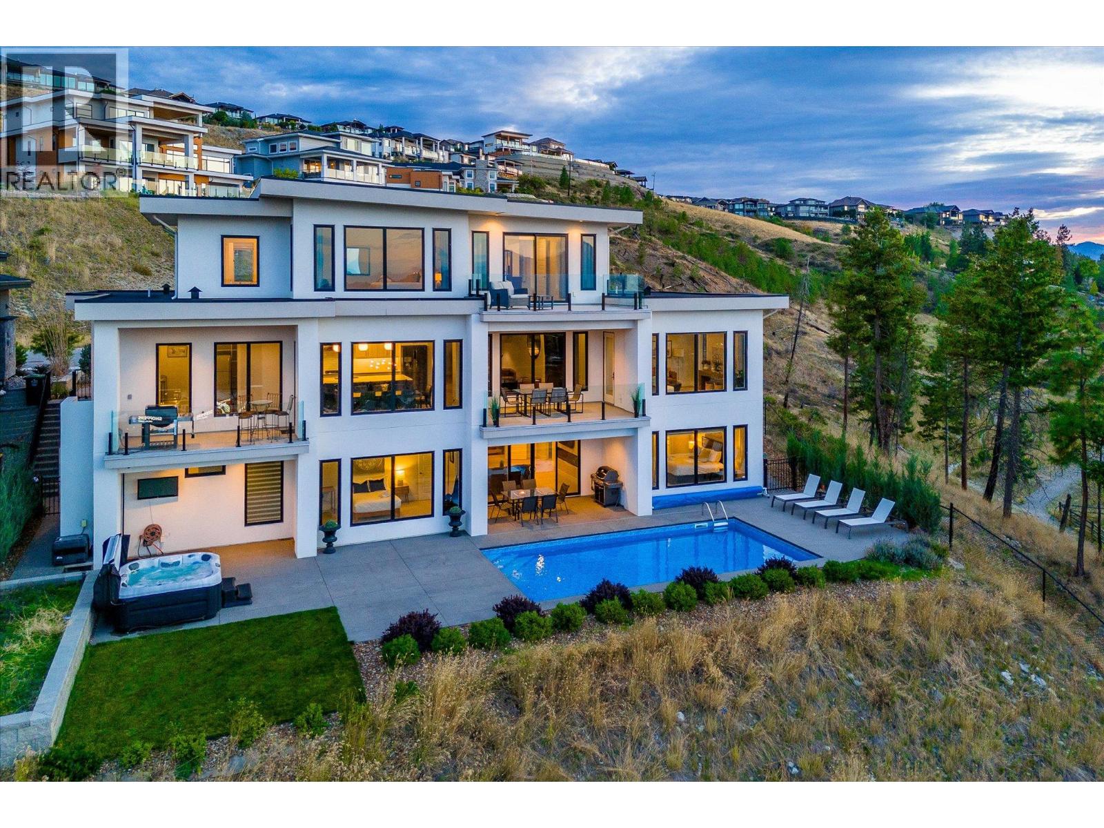 980 Ledgeview Court, Kelowna, British Columbia  V1W 5M6 - Photo 2 - 10399421