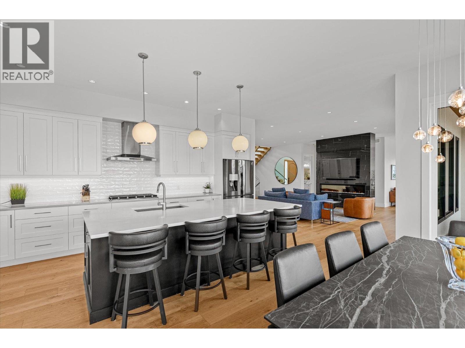 980 Ledgeview Court, Kelowna, British Columbia  V1W 5M6 - Photo 4 - 10399421