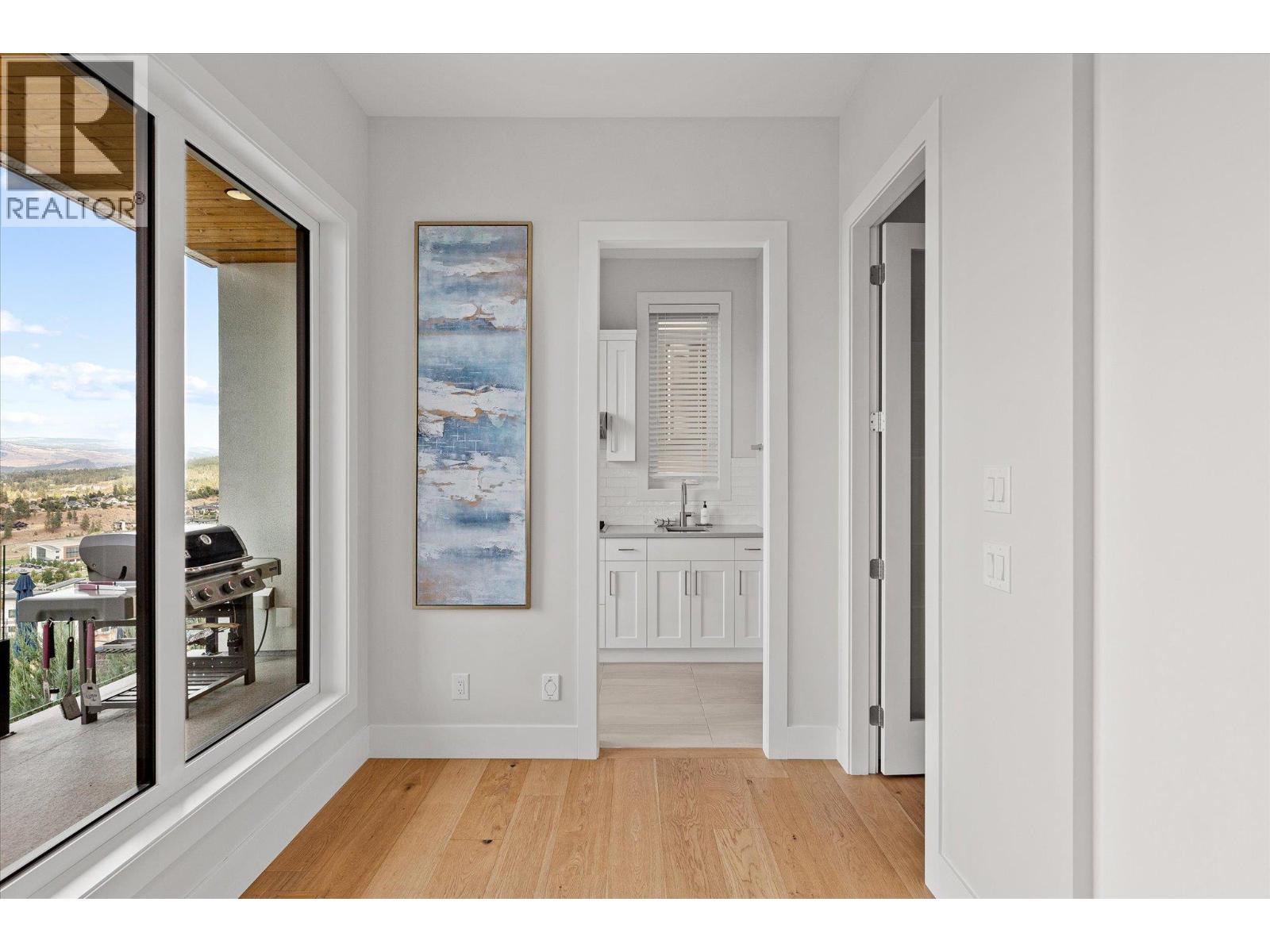 980 Ledgeview Court, Kelowna, British Columbia  V1W 5M6 - Photo 9 - 10399421
