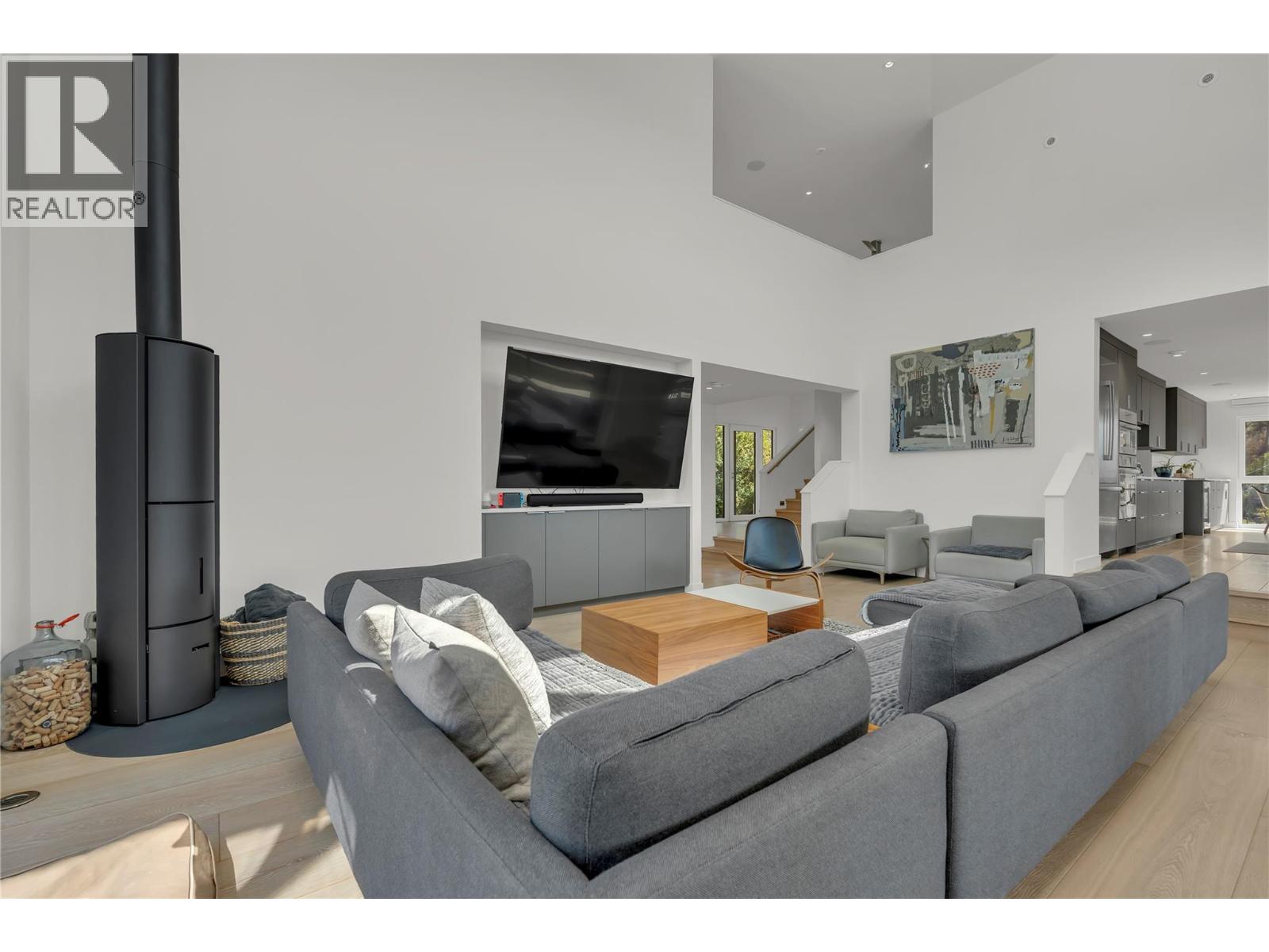 1053 Ohlhausen Road, Penticton, British Columbia  V2A 8T6 - Photo 5 - 10399181