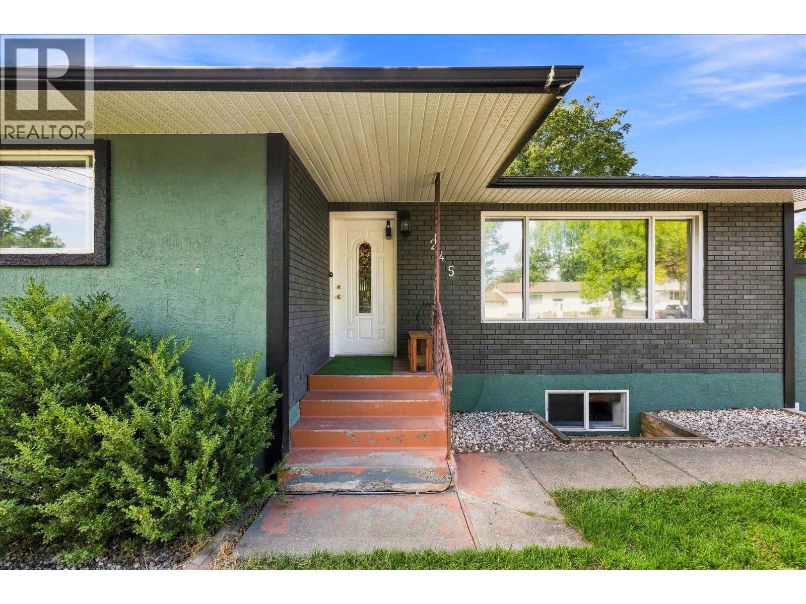 245 Holbrook Road W, Kelowna, British Columbia  V1X 1S1 - Photo 3 - 10398787