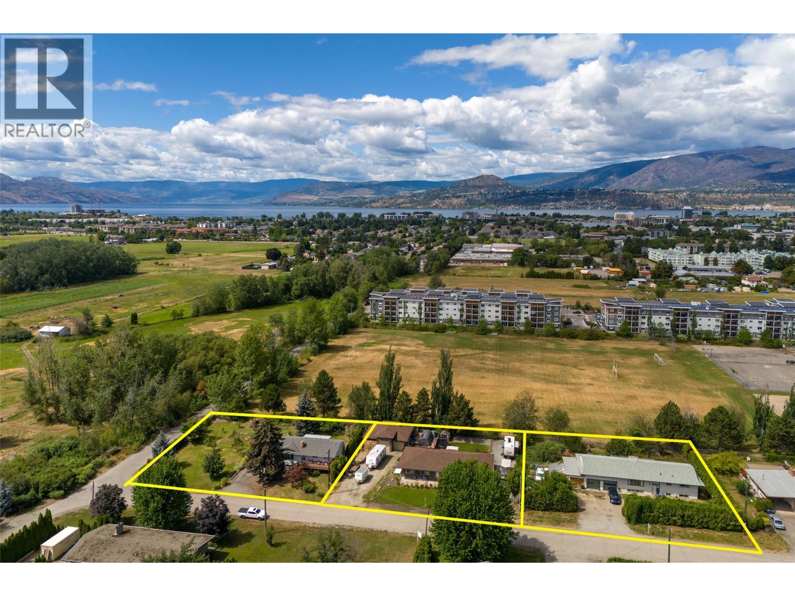 3240 St. Amand Road, Kelowna, British Columbia  V1W 3P1 - Photo 1 - 10396963