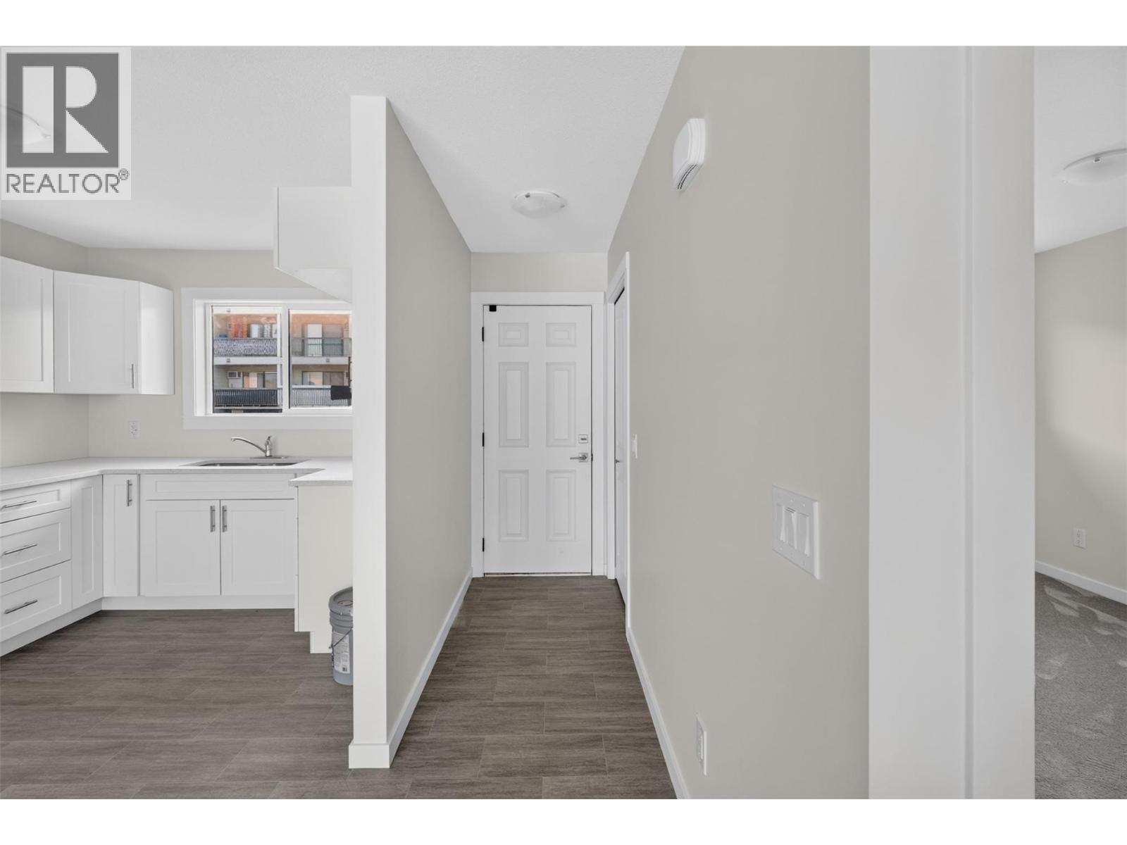 4004 34 Street Unit# 206, Vernon, British Columbia  V1T 5Y2 - Photo 3 - 10399264