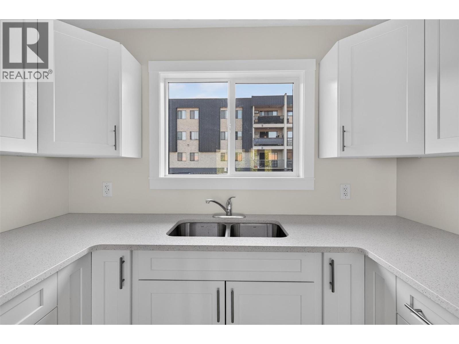 4004 34 Street Unit# 206, Vernon, British Columbia  V1T 5Y2 - Photo 4 - 10399264
