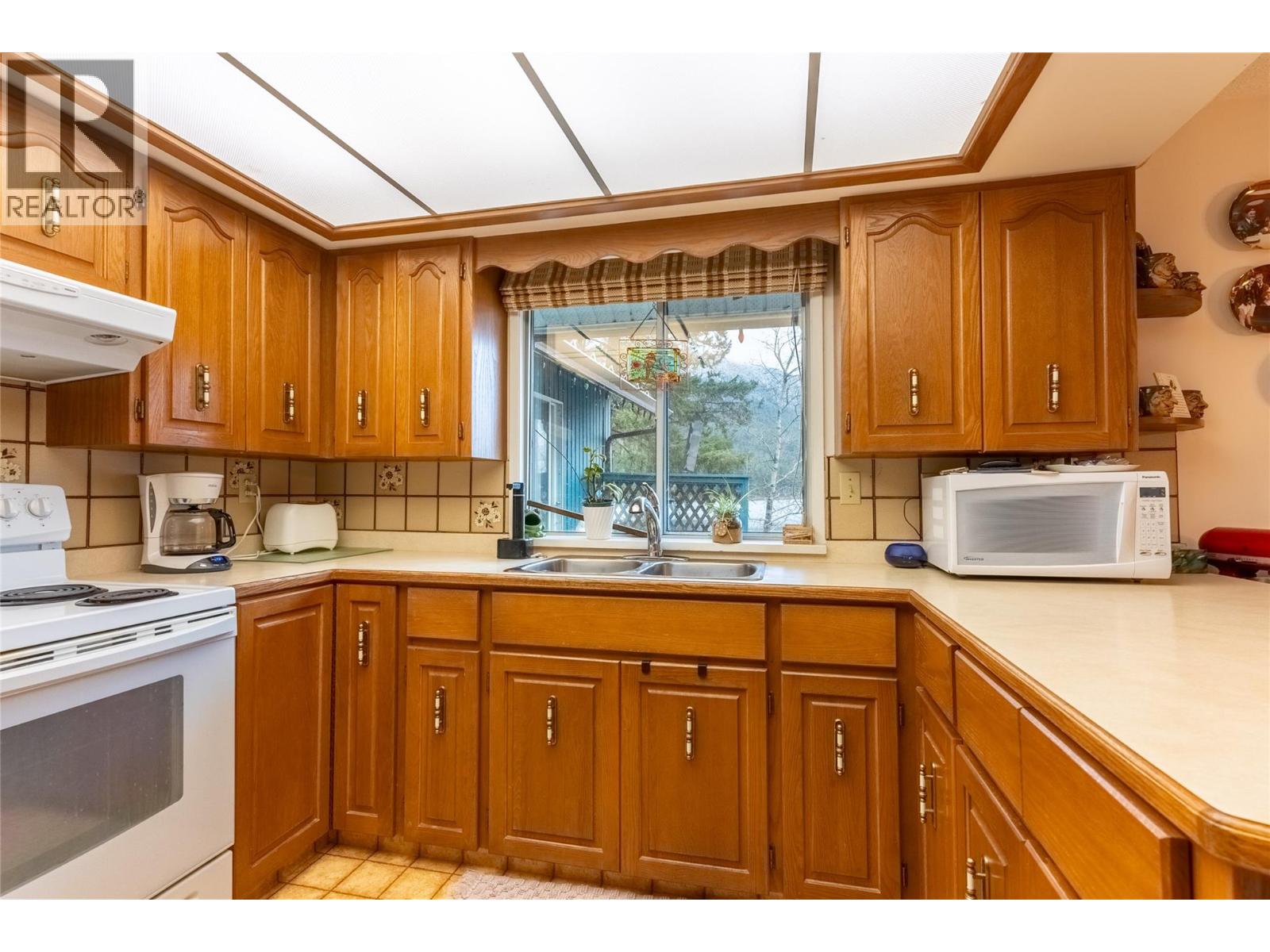 11805 Fountain Valley Road, Lillooet, British Columbia  V0K 1V0 - Photo 11 - 10399240