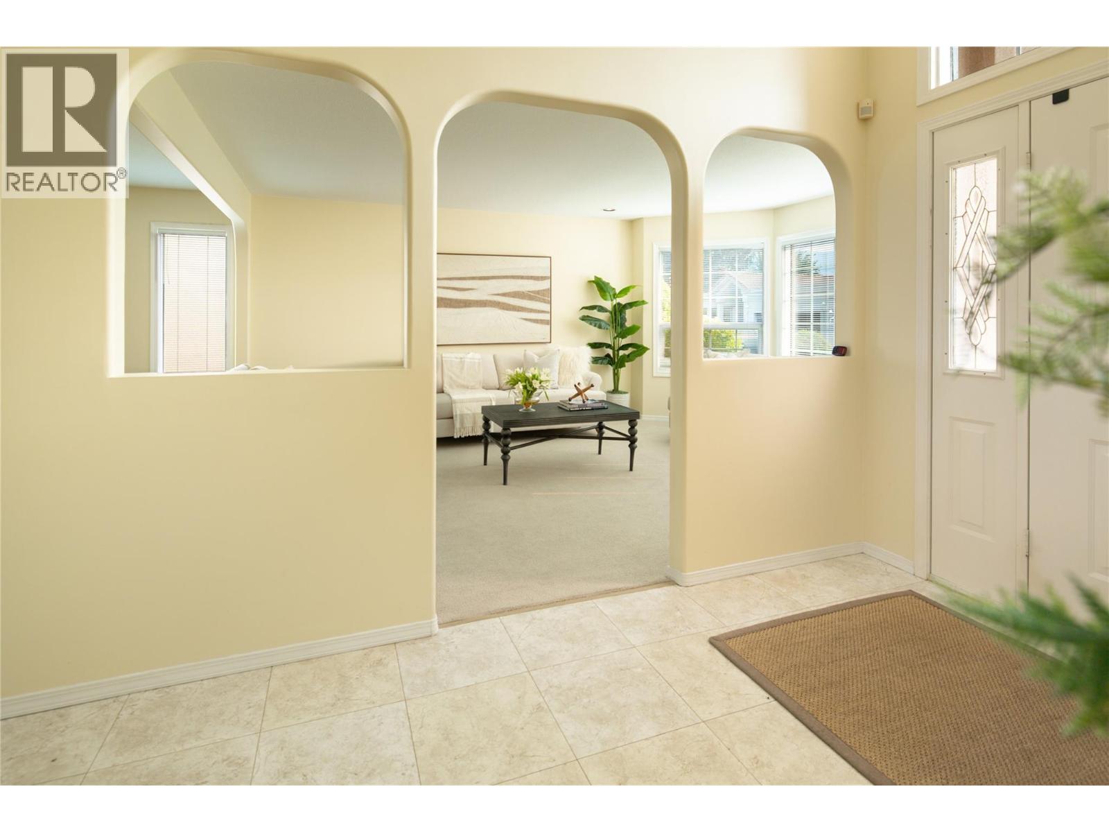 650 Lexington Drive Unit# 305, Kelowna, British Columbia  V1W 3B6 - Photo 4 - 10399034