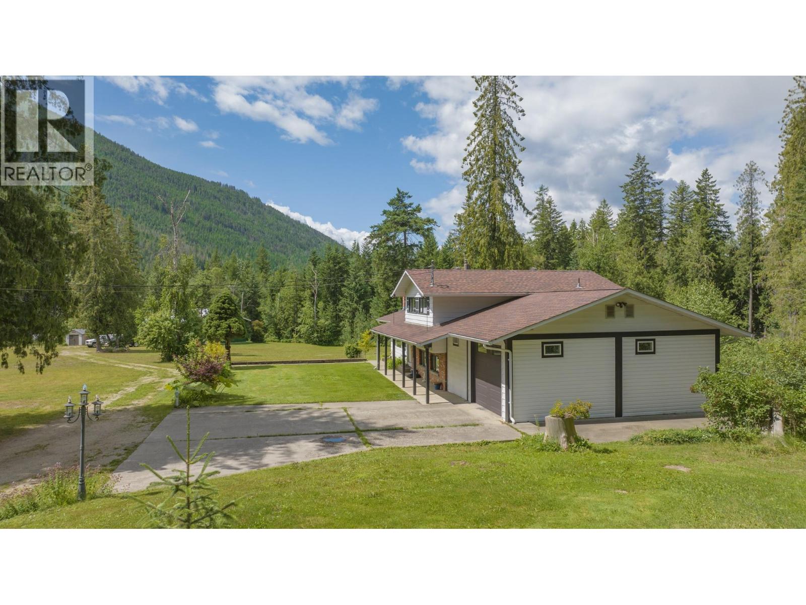 40 Rosoman Road, Enderby, British Columbia  V4Y 4K4 - Photo 8 - 10399439