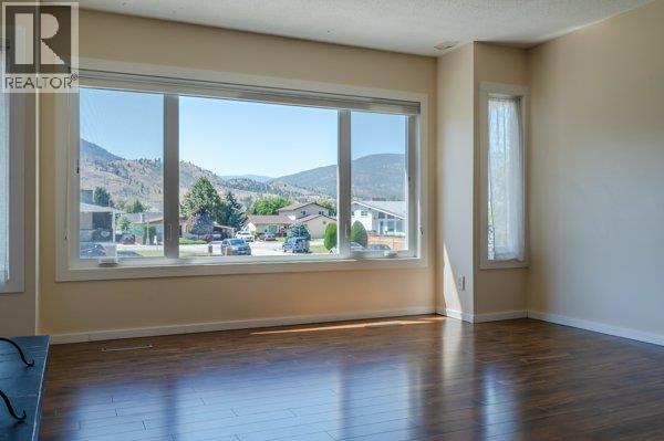 144 Mcgraw Court, Penticton, British Columbia  V2A 6Y6 - Photo 4 - 10399430