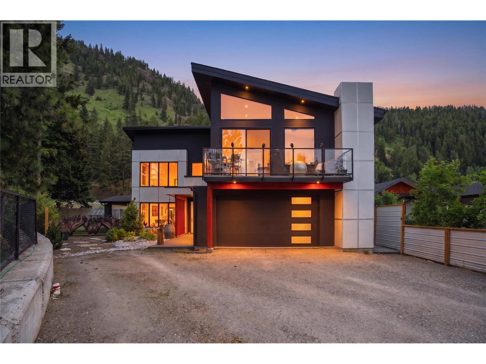 1015 Paquette Road, Chase, British Columbia  V0E 1M1 - Photo 1 - 10399427