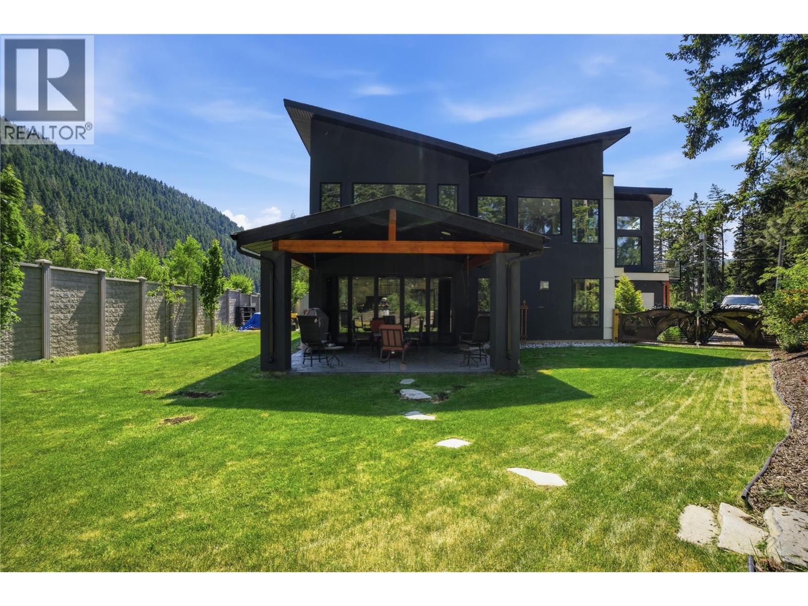 1015 Paquette Road, Chase, British Columbia  V0E 1M1 - Photo 42 - 10399427