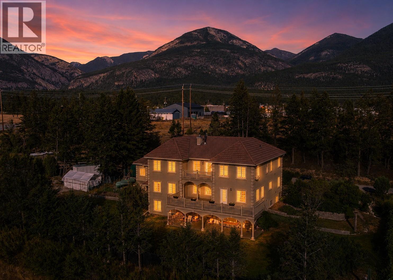456 Lakeview Road, Invermere, British Columbia  V0A 1K3 - Photo 6 - 10399143