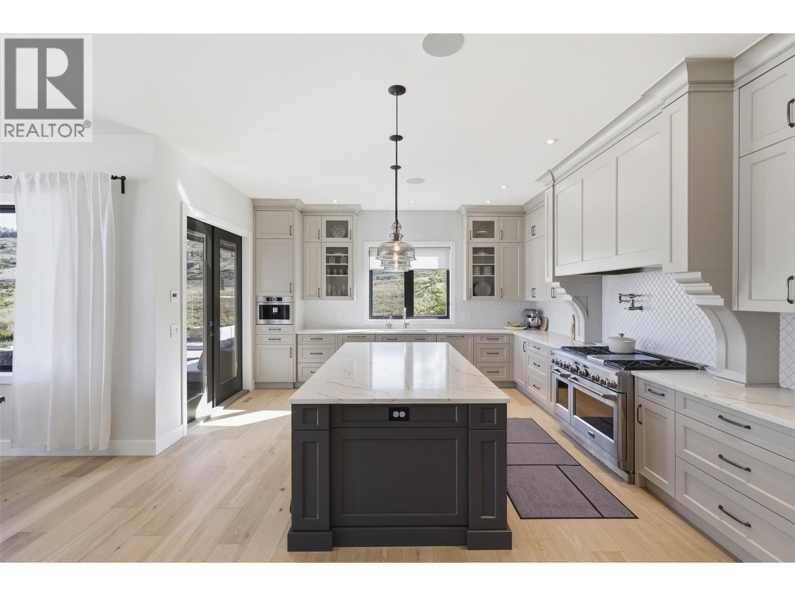 316 Holloway Drive, Kamloops, British Columbia  V1S 0E3 - Photo 12 - 10399424