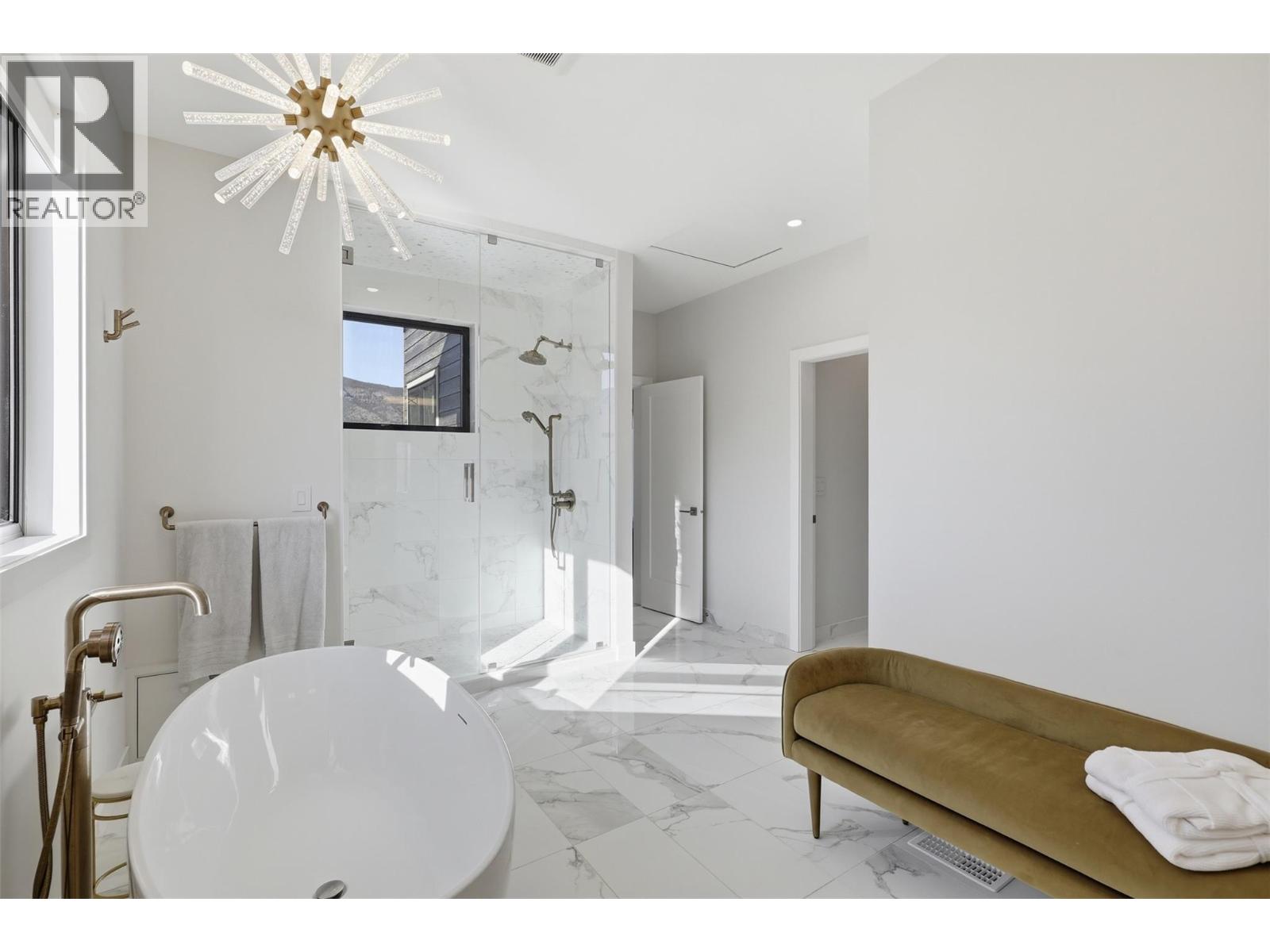 316 Holloway Drive, Kamloops, British Columbia  V1S 0E3 - Photo 46 - 10399424