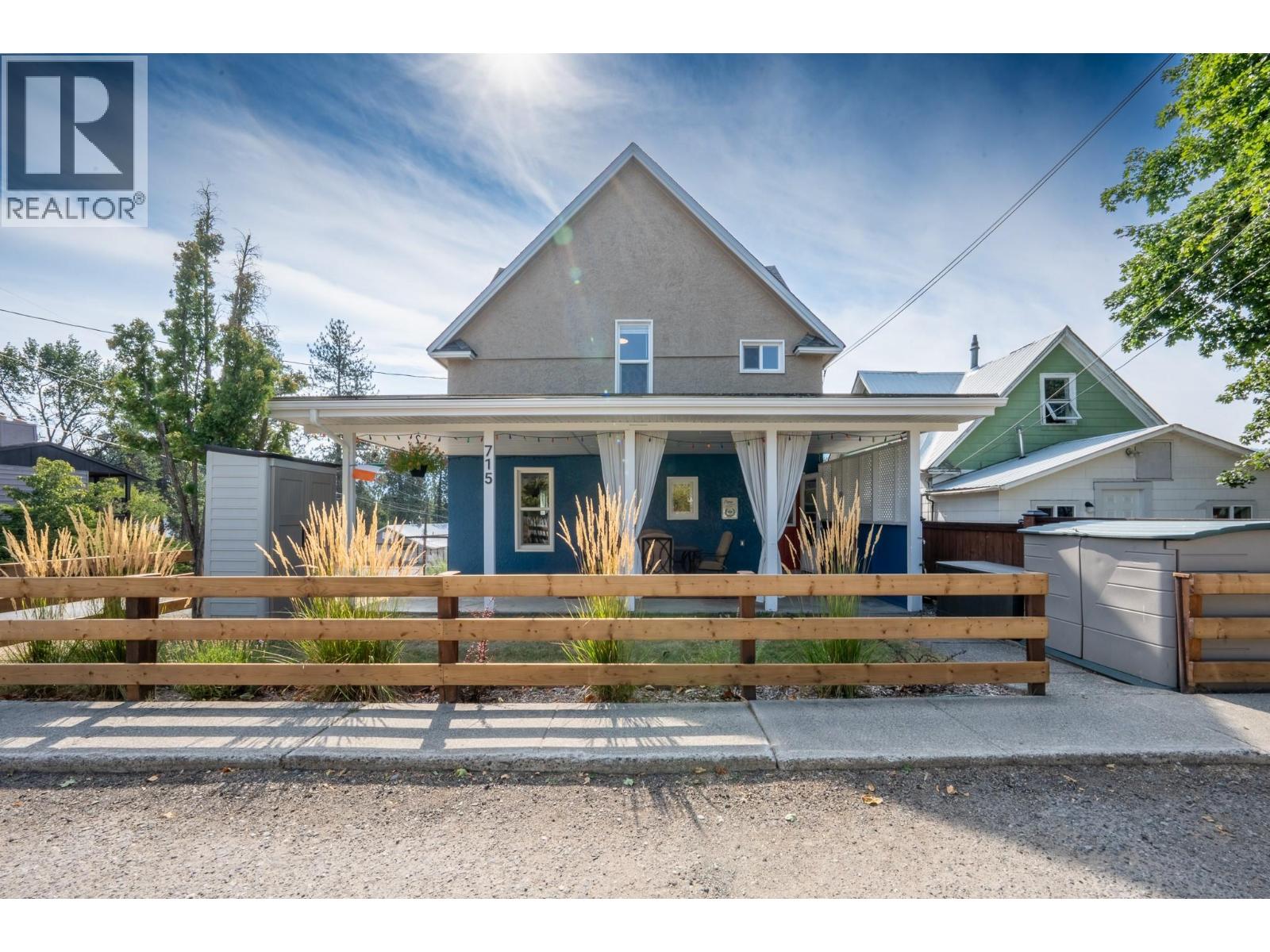 715 72nd Avenue, Grand Forks, British Columbia  V0H 1H0 - Photo 2 - 10399337
