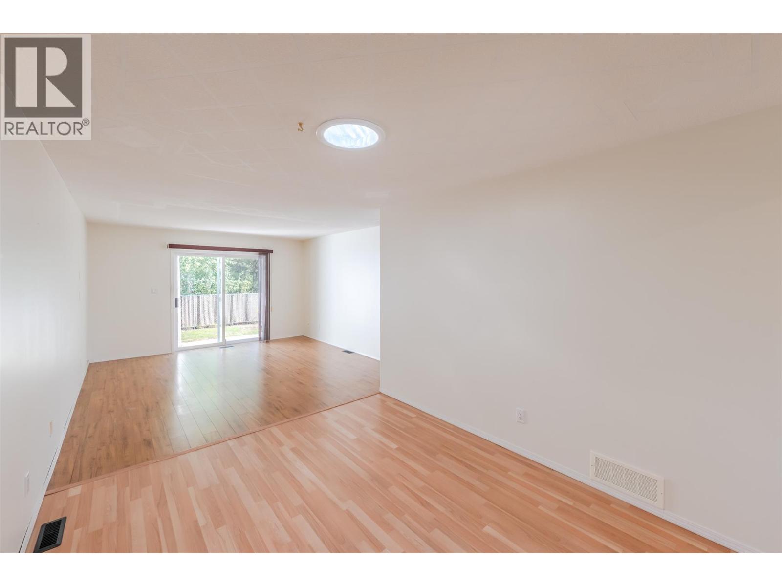 115 Redwing Place Unit# 18, Oliver, British Columbia  V0H 1T4 - Photo 10 - 10399229