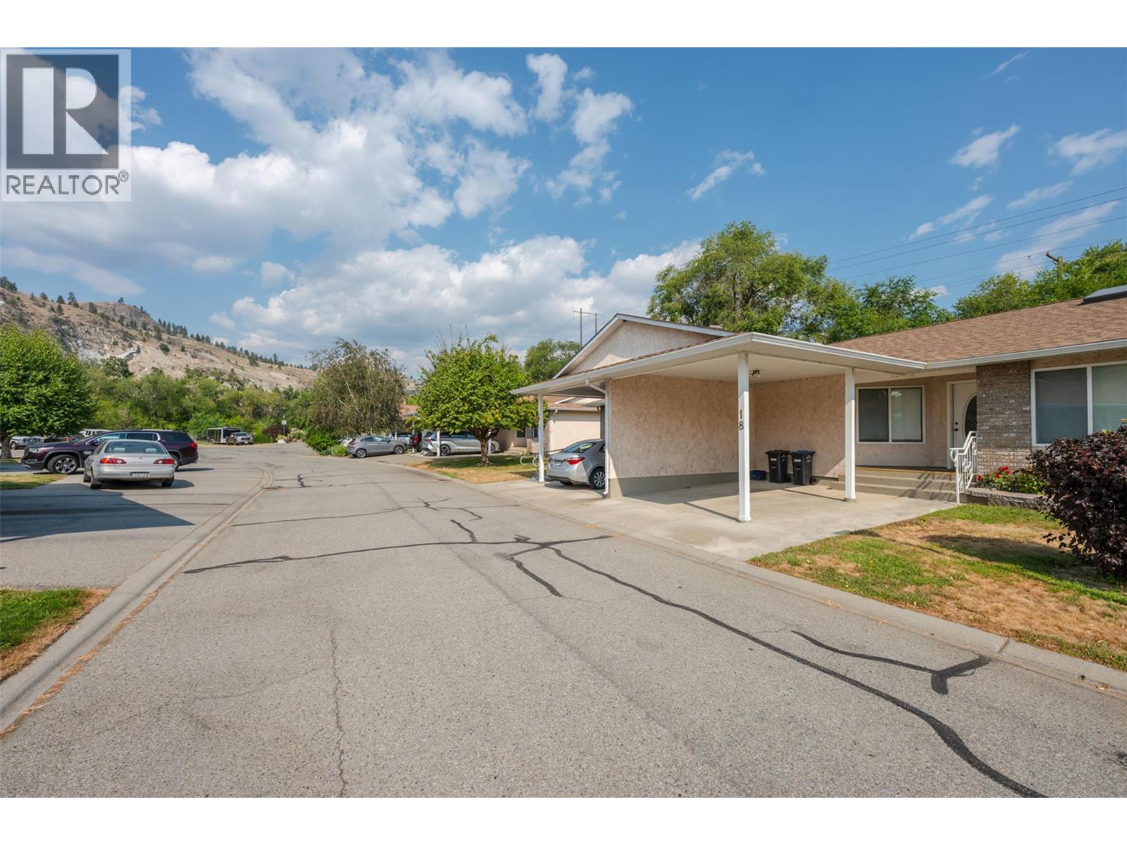 115 Redwing Place Unit# 18, Oliver, British Columbia  V0H 1T4 - Photo 2 - 10399229