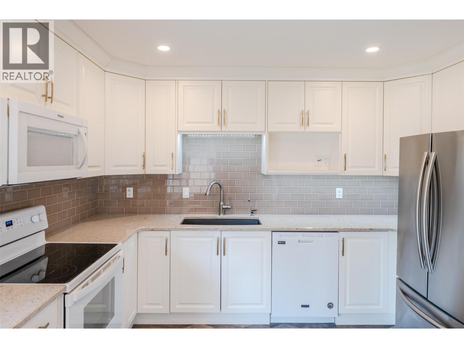 115 Redwing Place Unit# 18, Oliver, British Columbia  V0H 1T4 - Photo 8 - 10399229