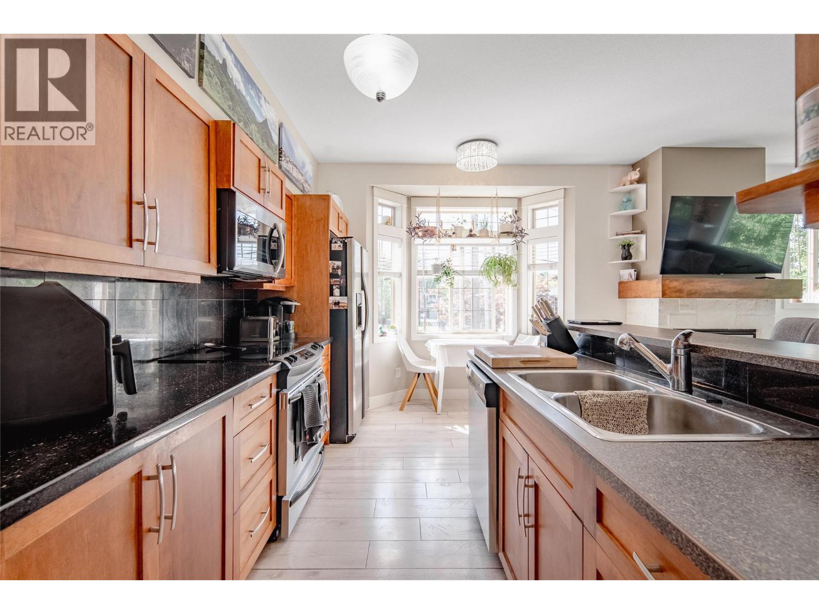 952 Lawson Avenue Unit# 101, Kelowna, British Columbia  V1Y 6T1 - Photo 3 - 10398352