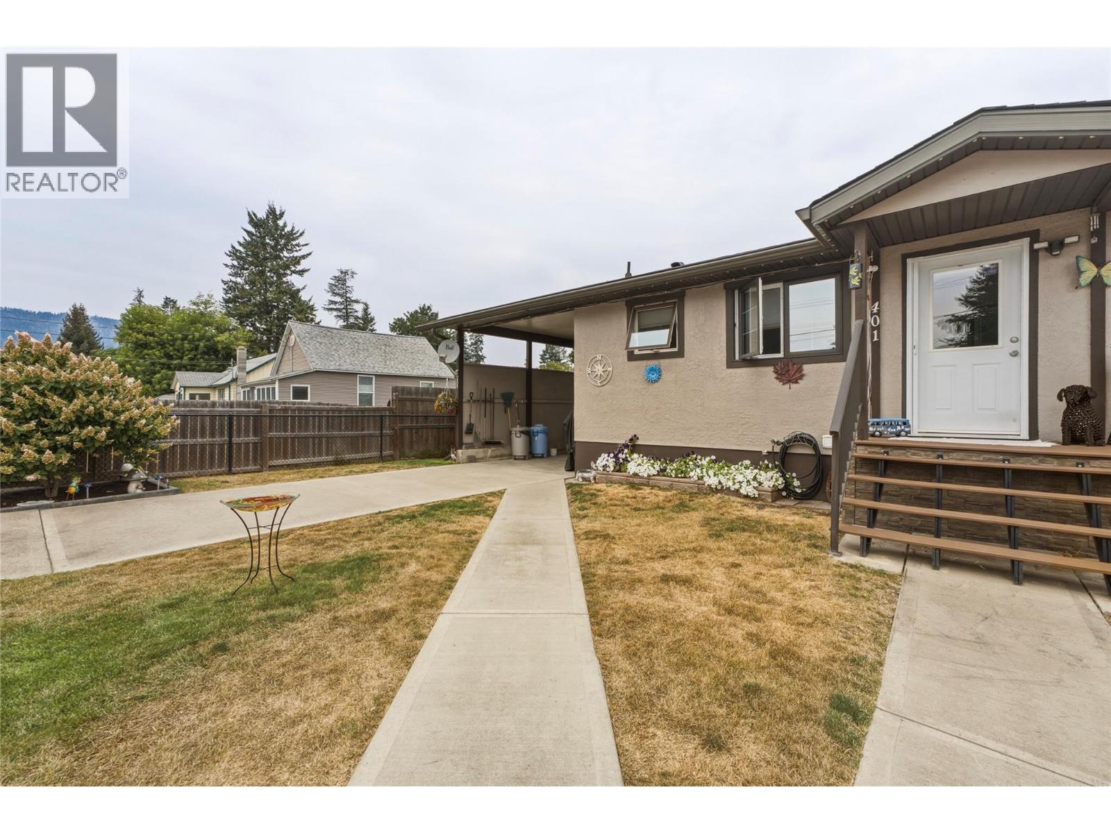 401 Howard Avenue, Enderby, British Columbia  V4Y 4A4 - Photo 2 - 10399216