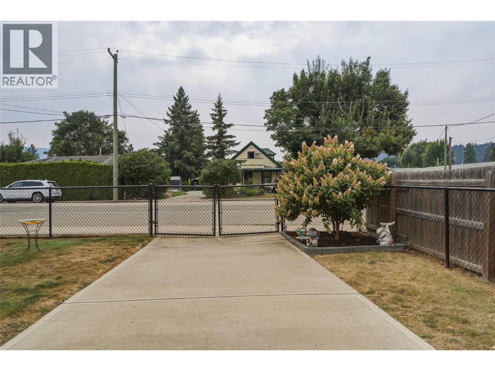 401 Howard Avenue, Enderby, British Columbia  V4Y 4A4 - Photo 34 - 10399216