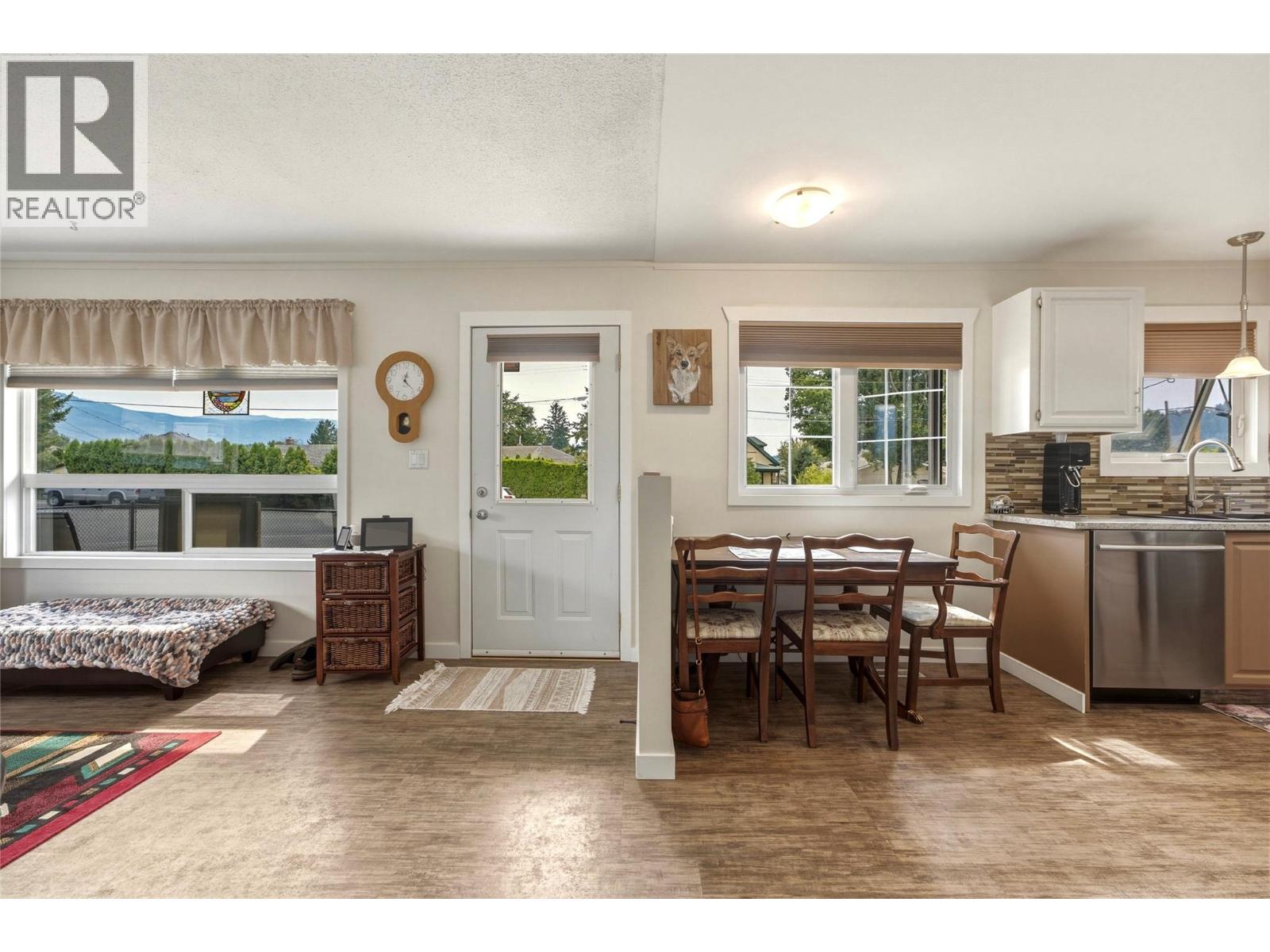 401 Howard Avenue, Enderby, British Columbia  V4Y 4A4 - Photo 6 - 10399216