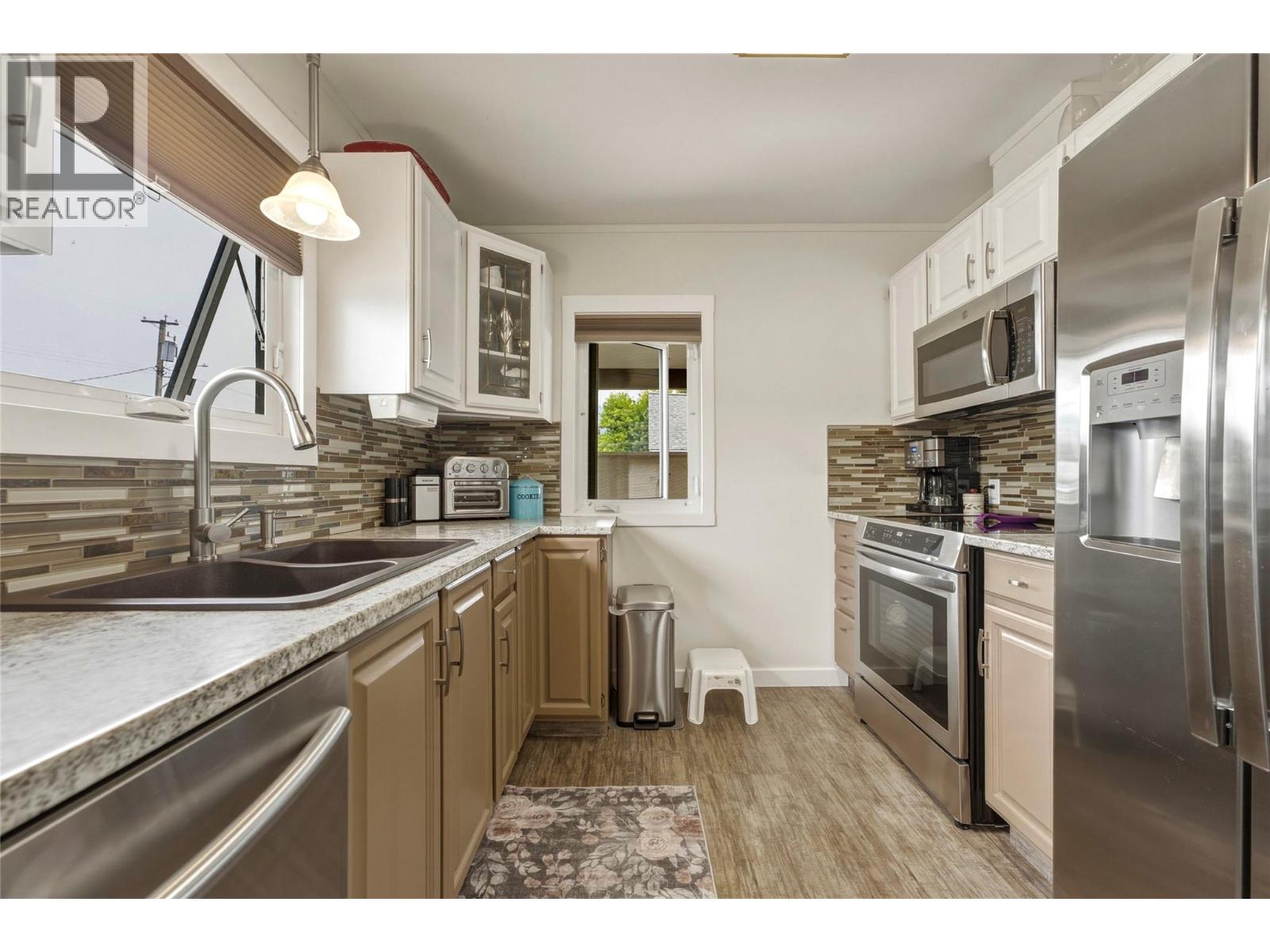 401 Howard Avenue, Enderby, British Columbia  V4Y 4A4 - Photo 9 - 10399216