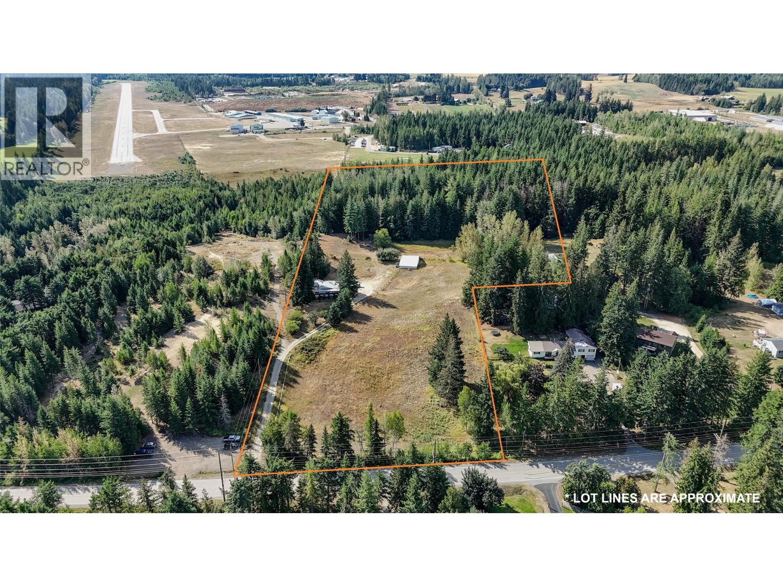 4270 10 Avenue, Salmon Arm, British Columbia  V1E 1W7 - Photo 1 - 10399302