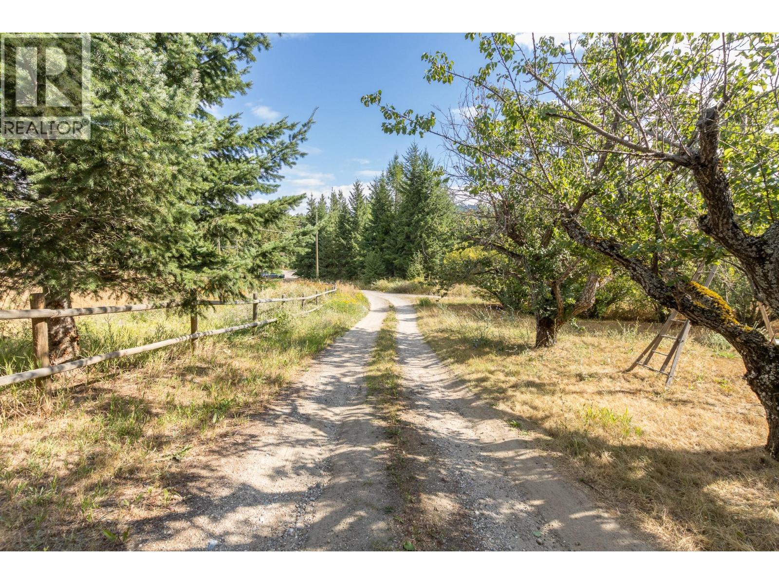 4270 10 Avenue, Salmon Arm, British Columbia  V1E 1W7 - Photo 16 - 10399302