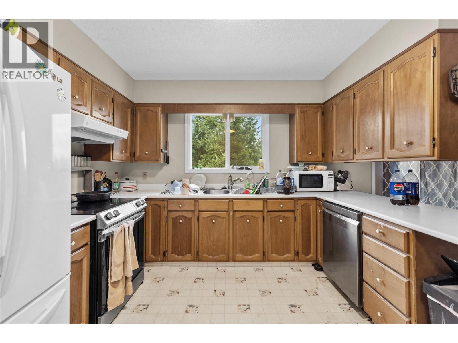 824 Barber Road, Clearwater, British Columbia  V0E 1N2 - Photo 4 - 10399348