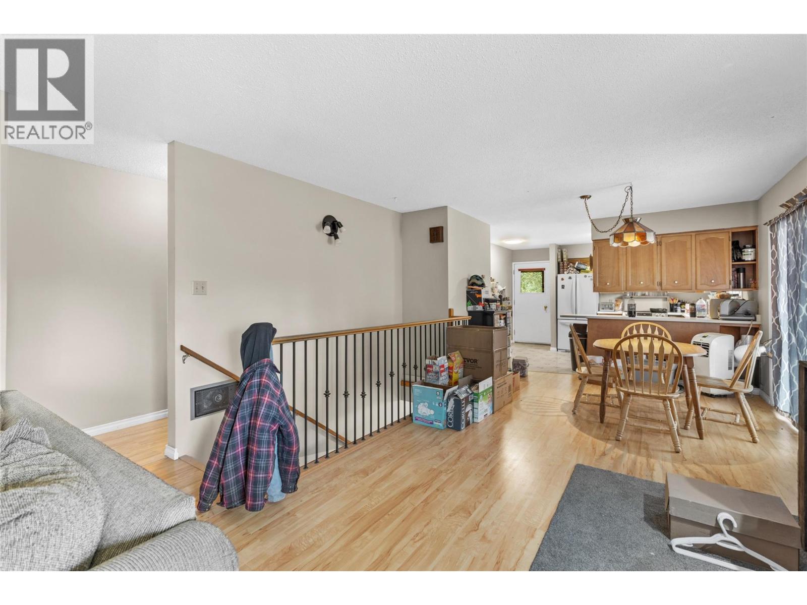824 Barber Road, Clearwater, British Columbia  V0E 1N2 - Photo 8 - 10399348