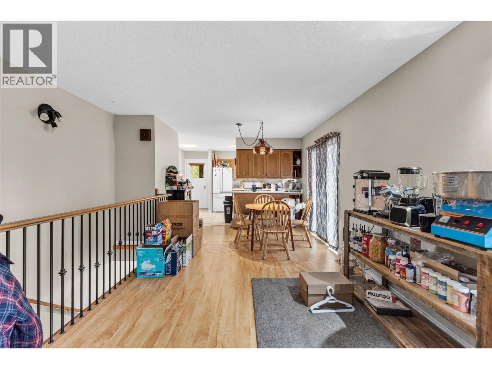 824 Barber Road, Clearwater, British Columbia  V0E 1N2 - Photo 9 - 10399348