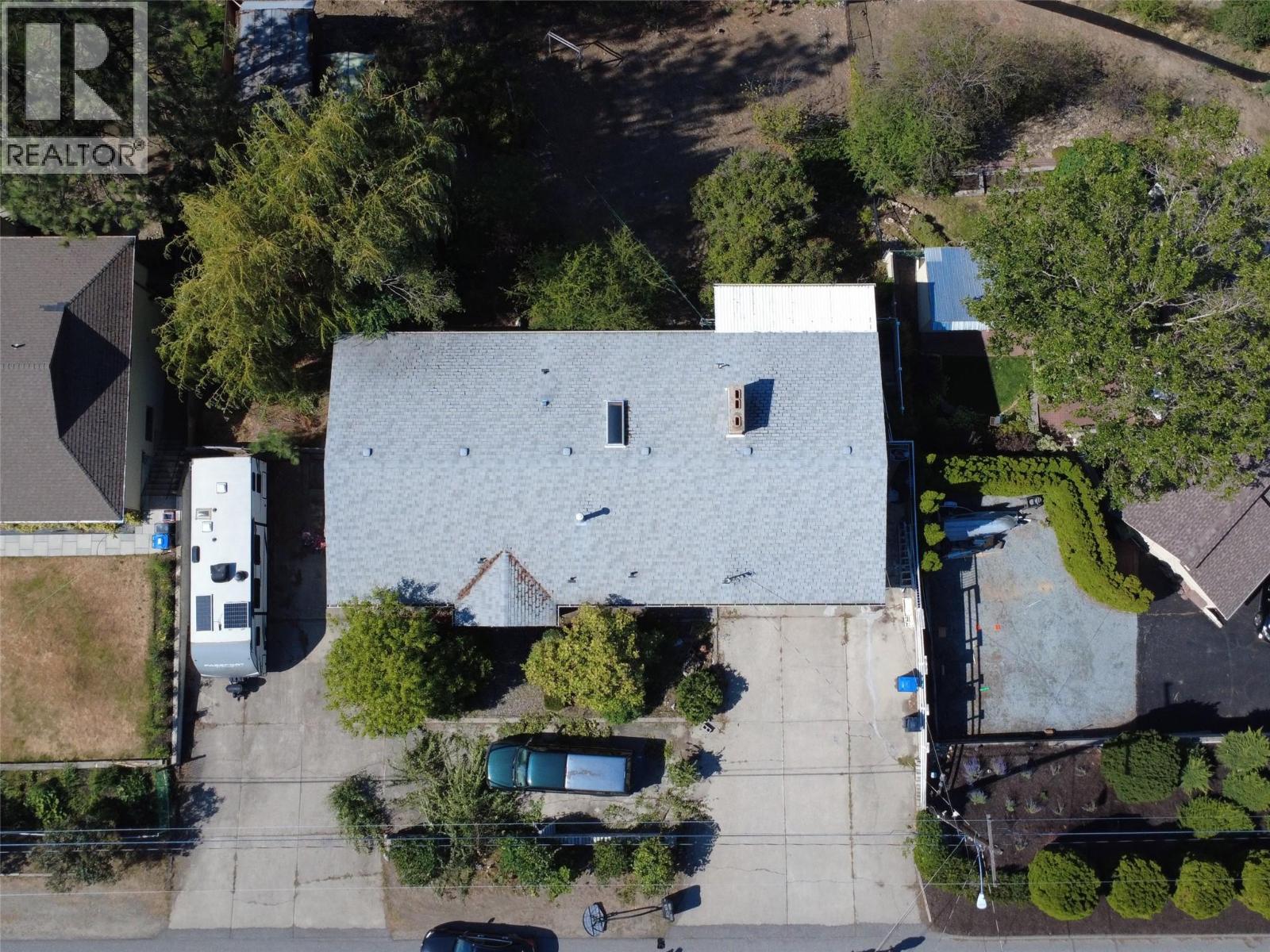 1030 Toovey Road, Kelowna, British Columbia  V1X 6R1 - Photo 3 - 10399364