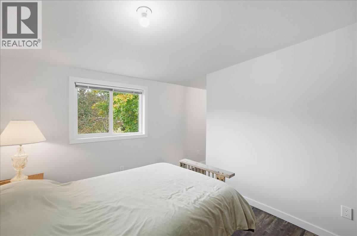 2413 Doukhobour Road, Castlegar, British Columbia  V1N 4P2 - Photo 16 - 10399435