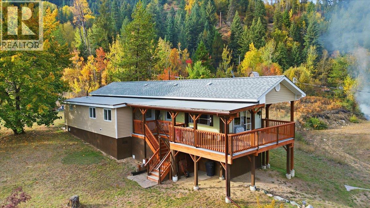2413 Doukhobour Road, Castlegar, British Columbia  V1N 4P2 - Photo 2 - 10399435