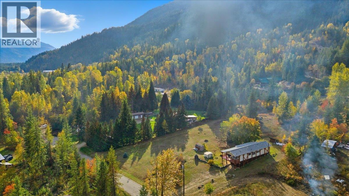 2413 Doukhobour Road, Castlegar, British Columbia  V1N 4P2 - Photo 3 - 10399435