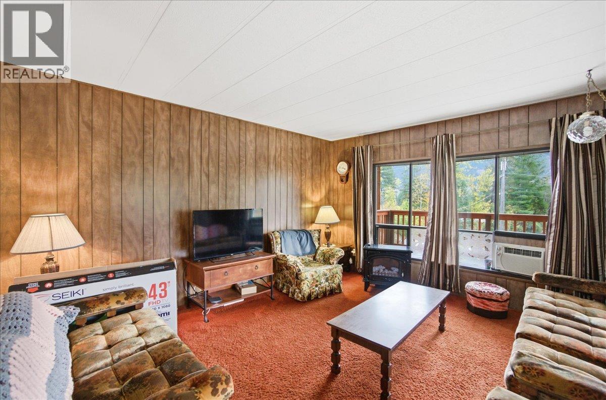 2413 Doukhobour Road, Castlegar, British Columbia  V1N 4P2 - Photo 35 - 10399435