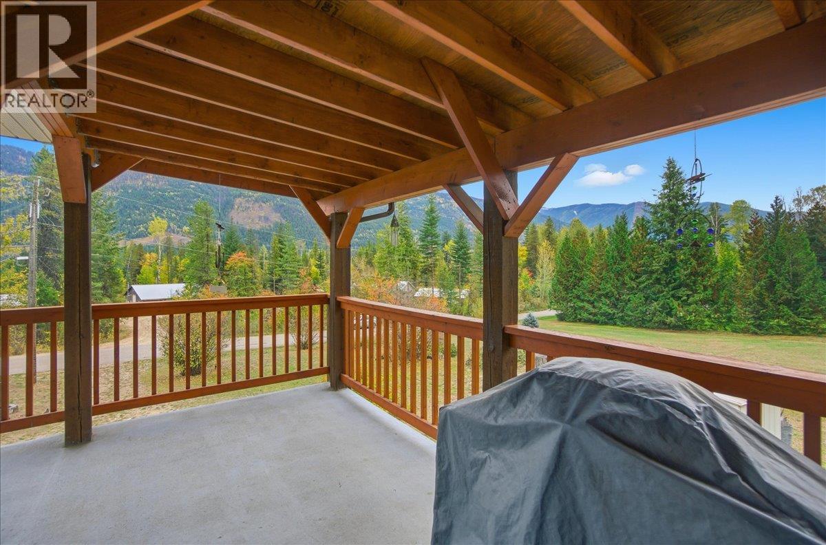 2413 Doukhobour Road, Castlegar, British Columbia  V1N 4P2 - Photo 39 - 10399435