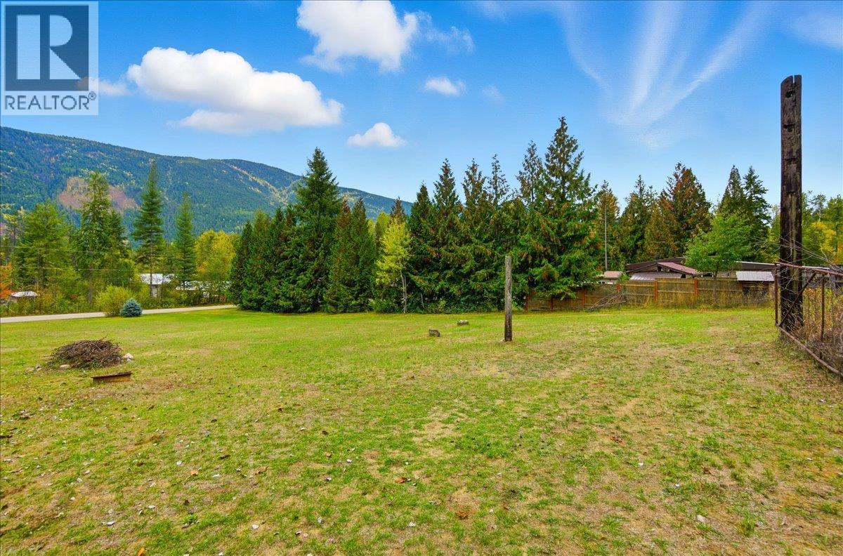 2413 Doukhobour Road, Castlegar, British Columbia  V1N 4P2 - Photo 42 - 10399435