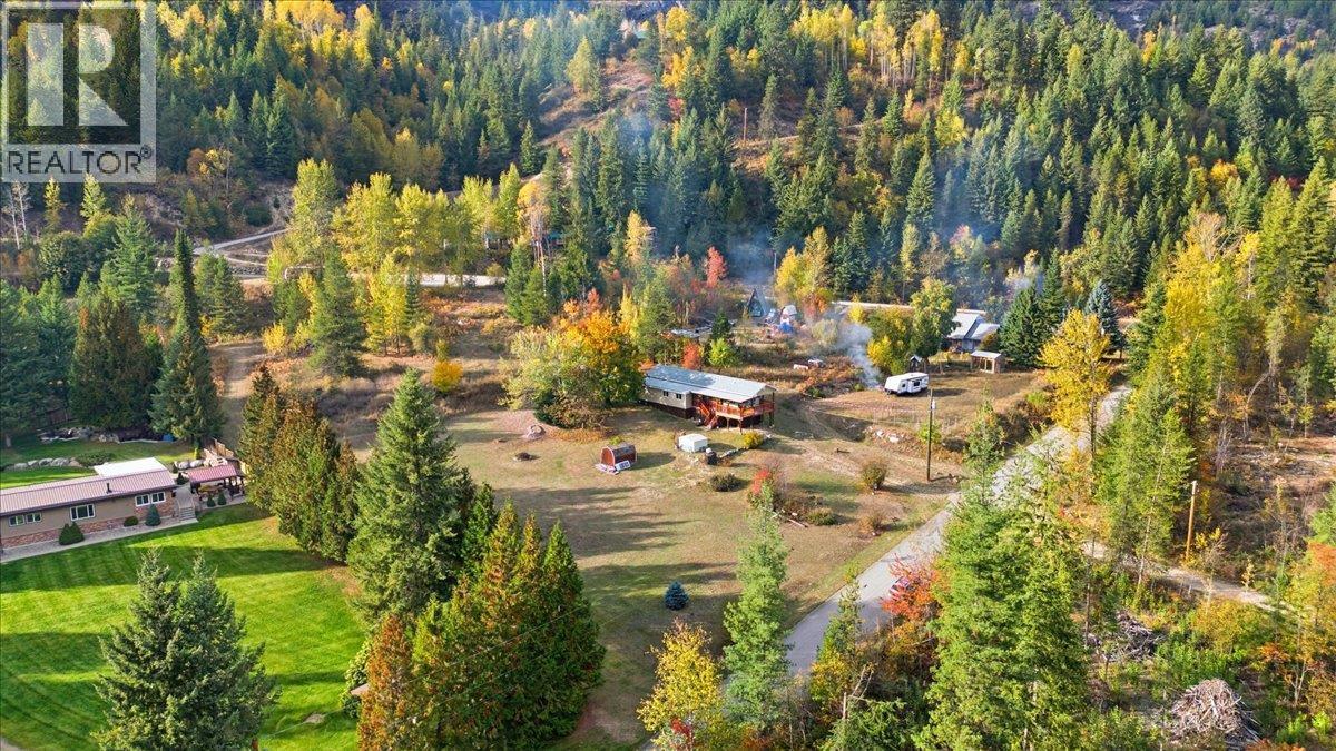 2413 Doukhobour Road, Castlegar, British Columbia  V1N 4P2 - Photo 5 - 10399435