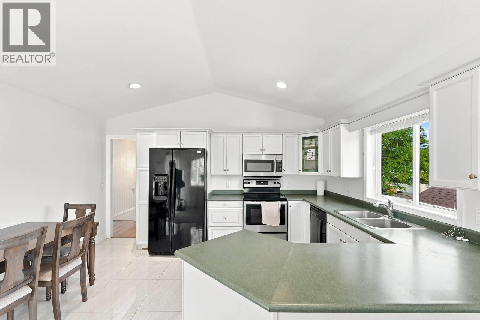 1325 Friesen Road, Kelowna, British Columbia  V1X 7P3 - Photo 16 - 10398934