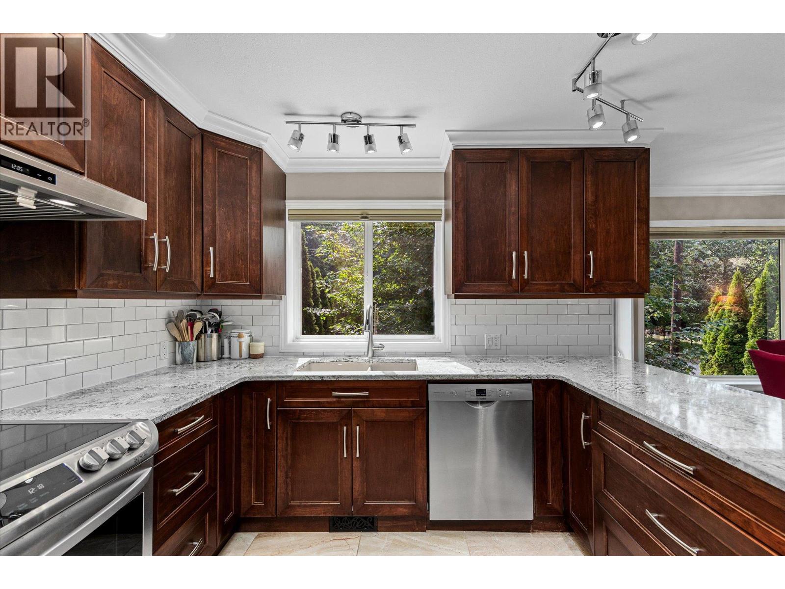 842 Raymer Road, Kelowna, British Columbia  V1W 1J8 - Photo 13 - 10399055